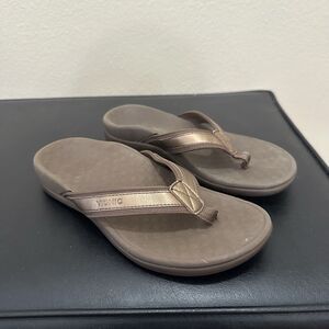 Vionic Women’s Size 5 Tide II Bronze Metallic Orthotic Sandals